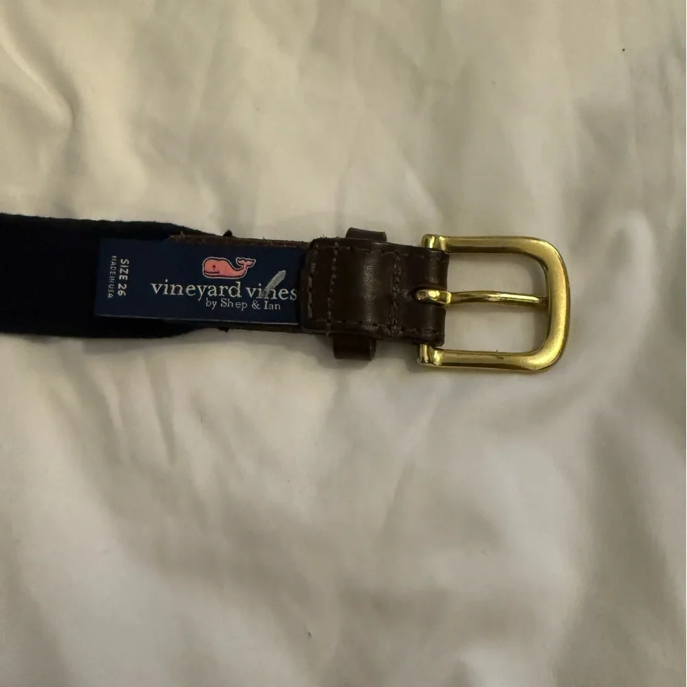 EUC Vineyard Vines Size 26 Micro Whale Logo Blue Golf Club Belt